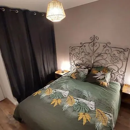 Villa Maison Neuve Proche Station De Ski, 10 Couchages, Confort *