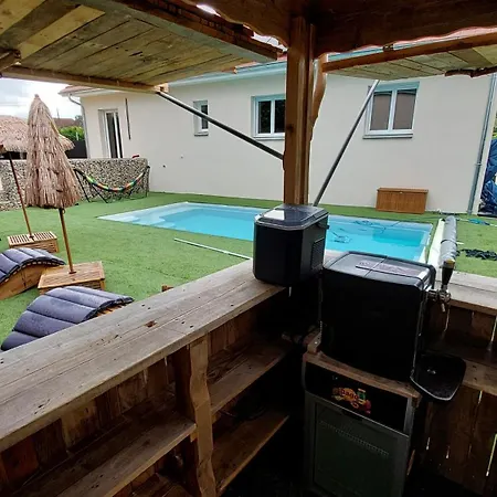 Villa Maison Neuve Proche Station De Ski, 10 Couchages, Confort